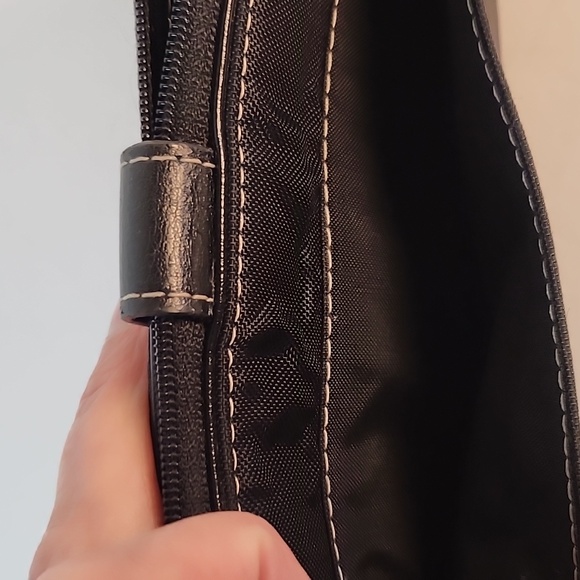 Loft- travel wallet/portfolio/passport holder - Picture 8 of 9